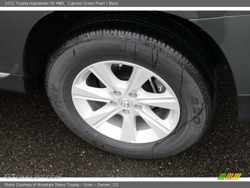 Cypress Green Pearl / Black 2012 Toyota Highlander SE 4WD