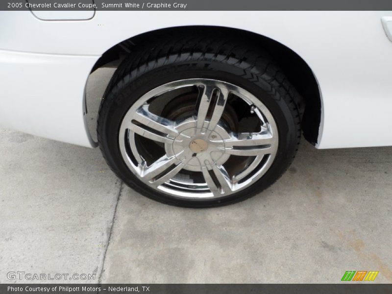 Summit White / Graphite Gray 2005 Chevrolet Cavalier Coupe