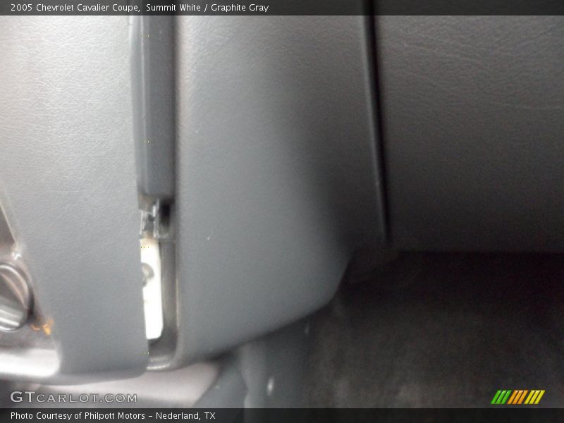 Summit White / Graphite Gray 2005 Chevrolet Cavalier Coupe