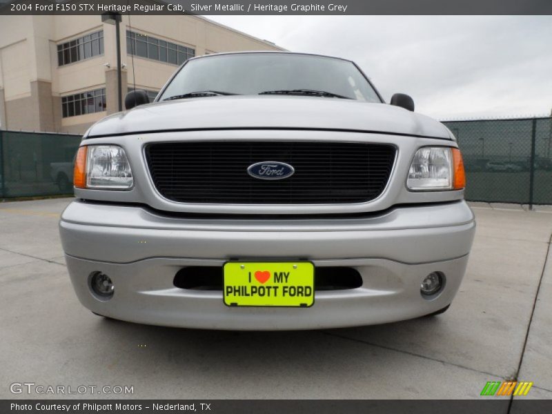 Silver Metallic / Heritage Graphite Grey 2004 Ford F150 STX Heritage Regular Cab