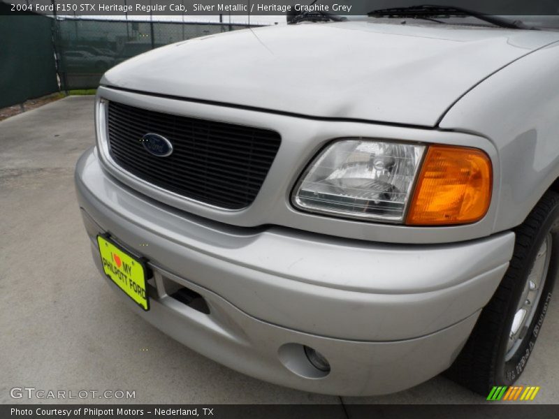 Silver Metallic / Heritage Graphite Grey 2004 Ford F150 STX Heritage Regular Cab