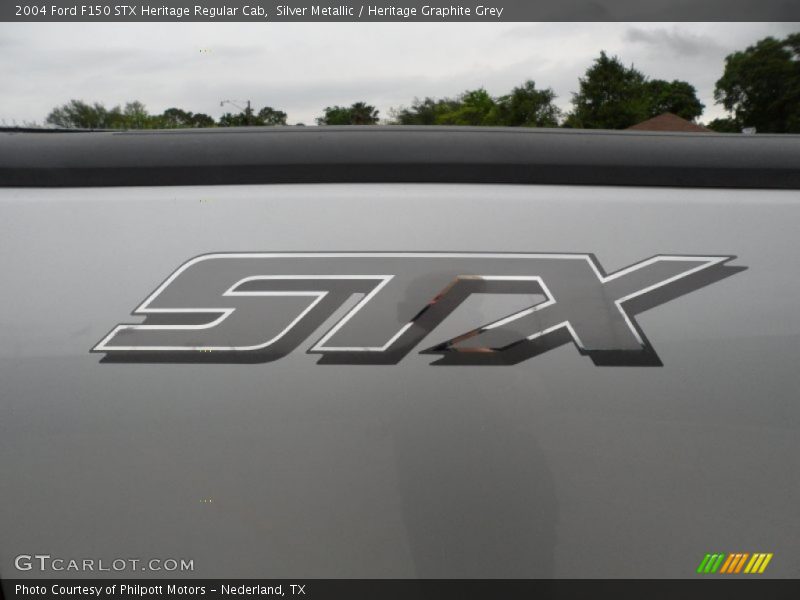 Silver Metallic / Heritage Graphite Grey 2004 Ford F150 STX Heritage Regular Cab