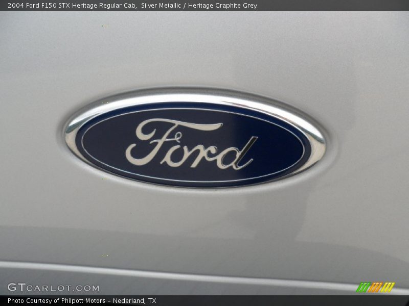 Silver Metallic / Heritage Graphite Grey 2004 Ford F150 STX Heritage Regular Cab