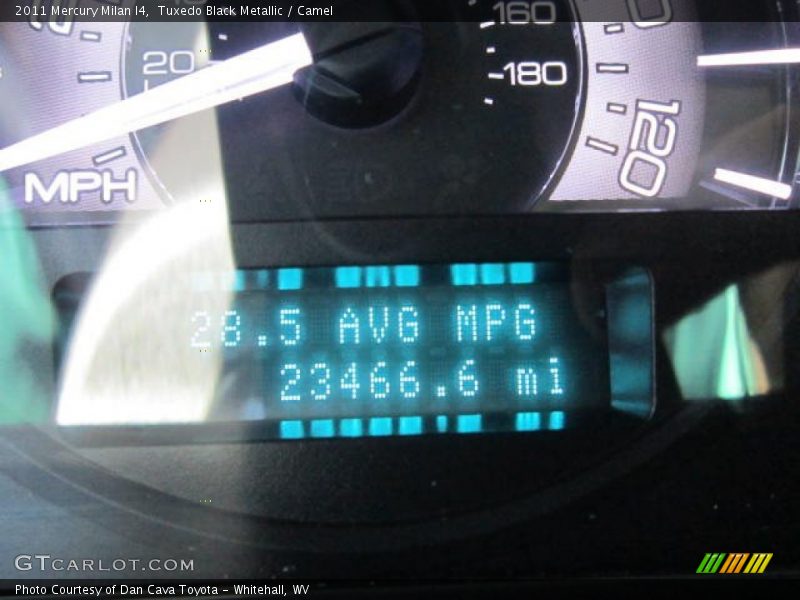 Tuxedo Black Metallic / Camel 2011 Mercury Milan I4