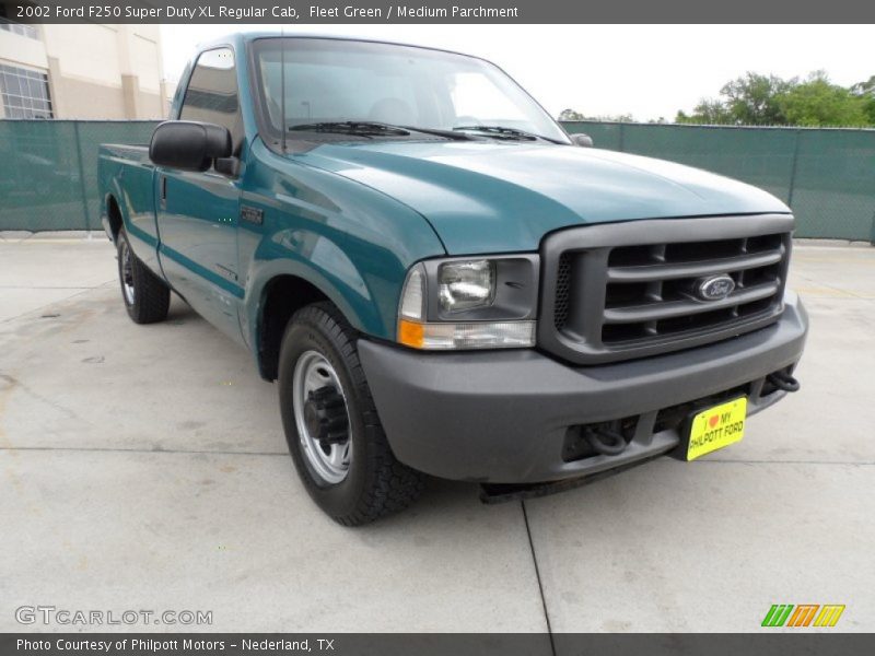 Fleet Green / Medium Parchment 2002 Ford F250 Super Duty XL Regular Cab
