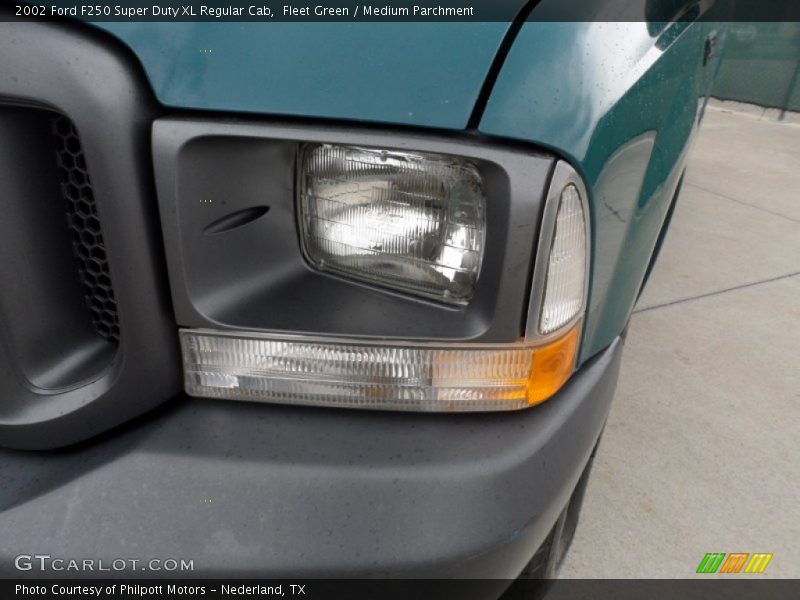 Fleet Green / Medium Parchment 2002 Ford F250 Super Duty XL Regular Cab