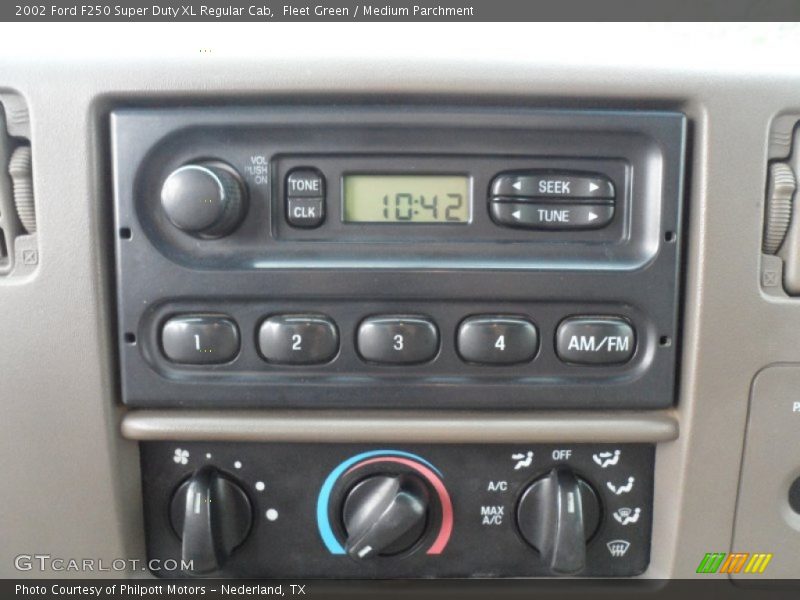 Fleet Green / Medium Parchment 2002 Ford F250 Super Duty XL Regular Cab