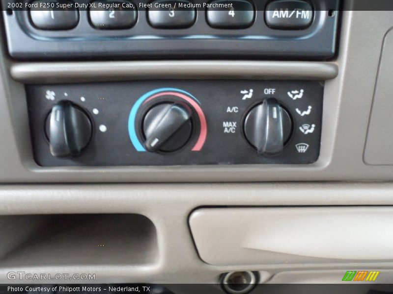 Fleet Green / Medium Parchment 2002 Ford F250 Super Duty XL Regular Cab