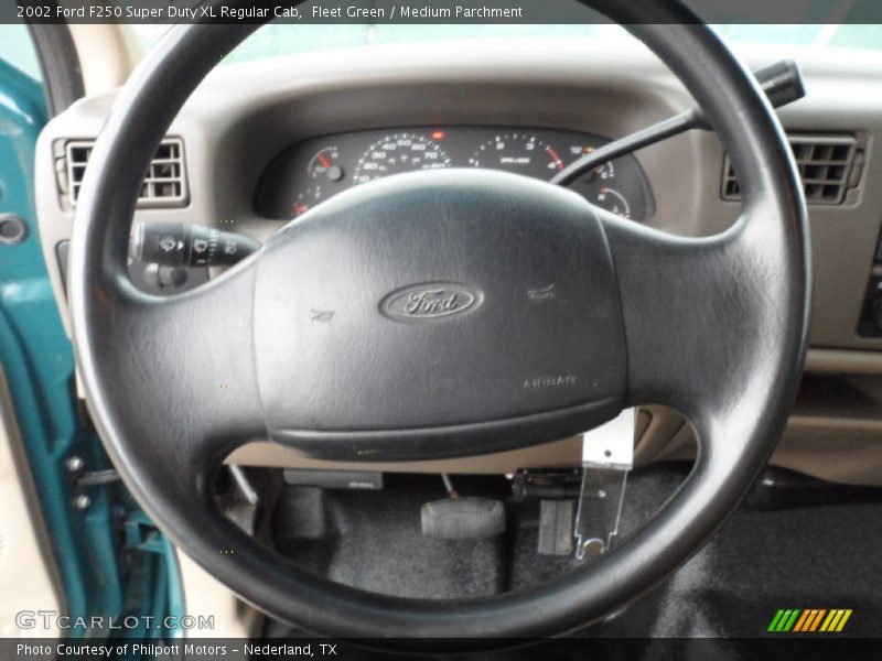 Fleet Green / Medium Parchment 2002 Ford F250 Super Duty XL Regular Cab