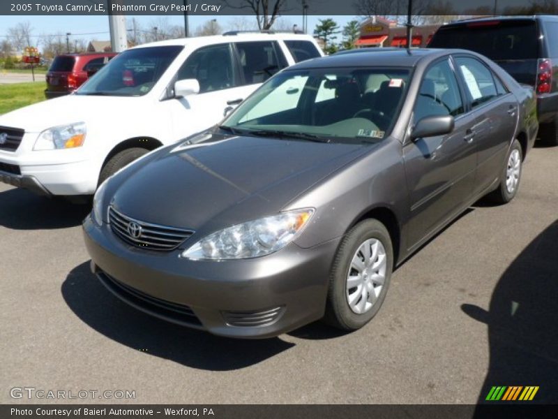Phantom Gray Pearl / Gray 2005 Toyota Camry LE