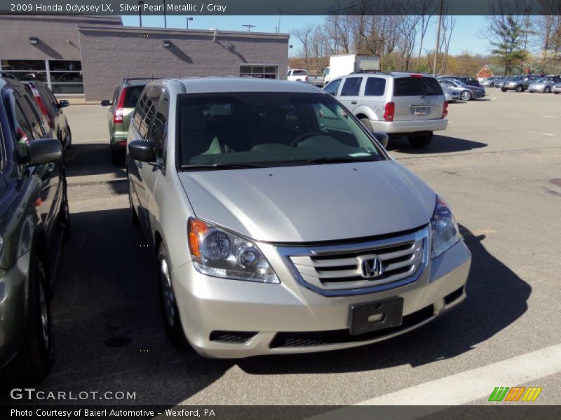 Silver Pearl Metallic / Gray 2009 Honda Odyssey LX