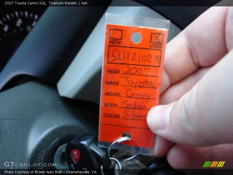 Titanium Metallic / Ash 2007 Toyota Camry XLE