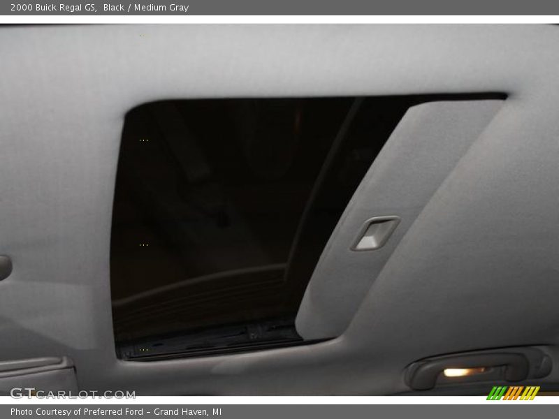 Black / Medium Gray 2000 Buick Regal GS