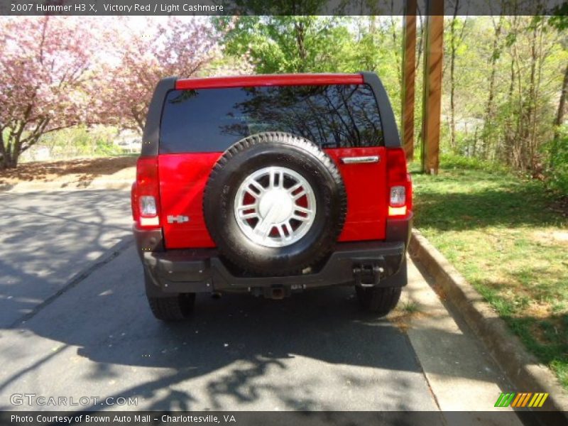 Victory Red / Light Cashmere 2007 Hummer H3 X