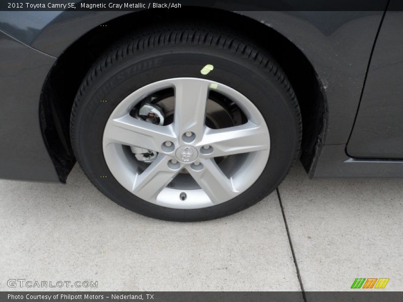 Magnetic Gray Metallic / Black/Ash 2012 Toyota Camry SE
