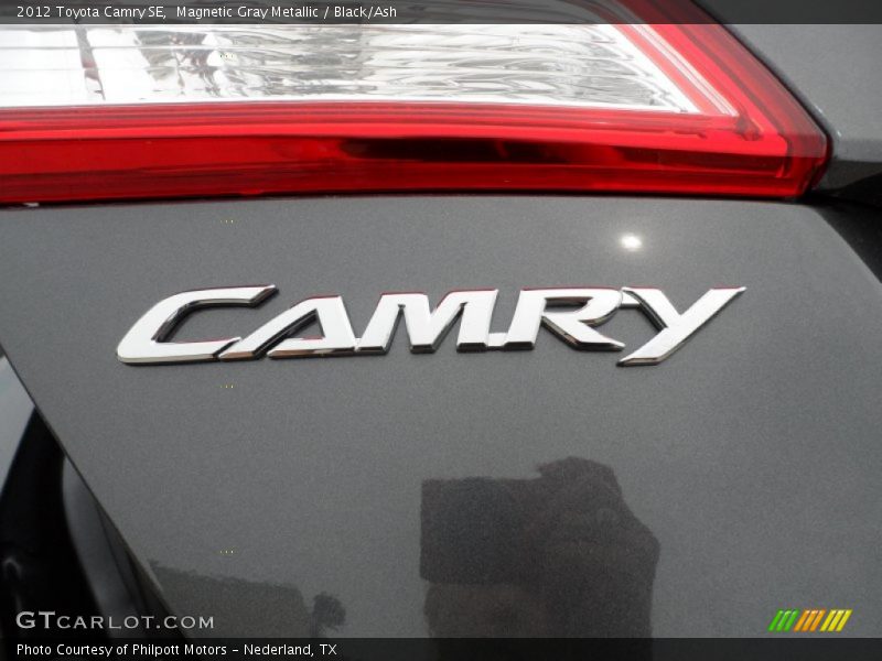 Magnetic Gray Metallic / Black/Ash 2012 Toyota Camry SE