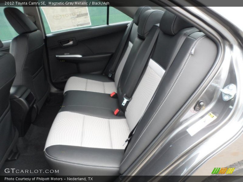 Magnetic Gray Metallic / Black/Ash 2012 Toyota Camry SE