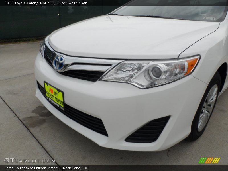 Super White / Ash 2012 Toyota Camry Hybrid LE