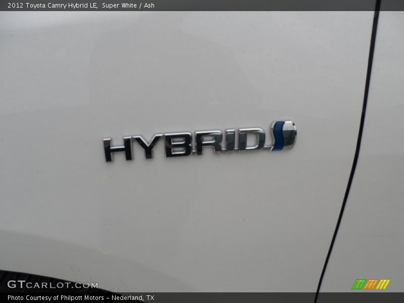 Super White / Ash 2012 Toyota Camry Hybrid LE