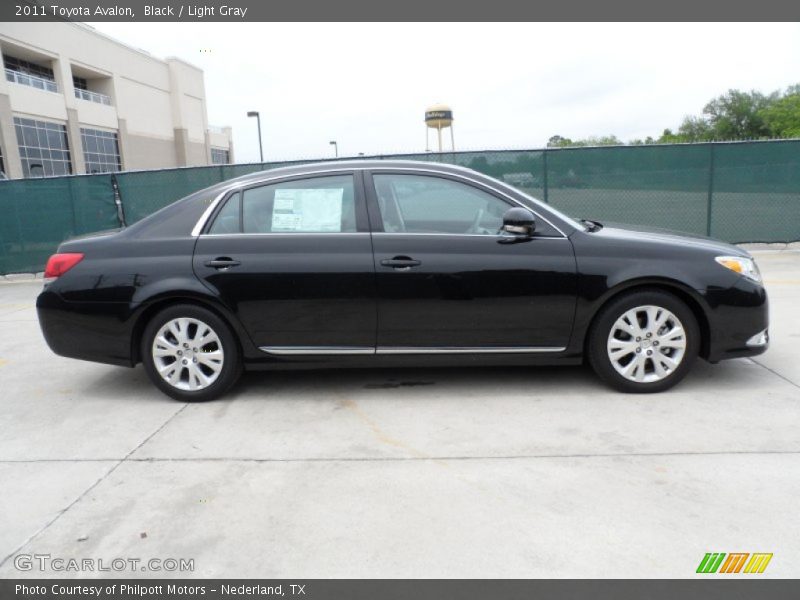Black / Light Gray 2011 Toyota Avalon