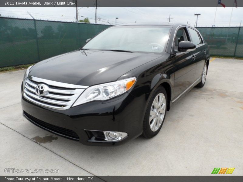 Black / Light Gray 2011 Toyota Avalon