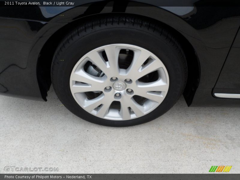 Black / Light Gray 2011 Toyota Avalon