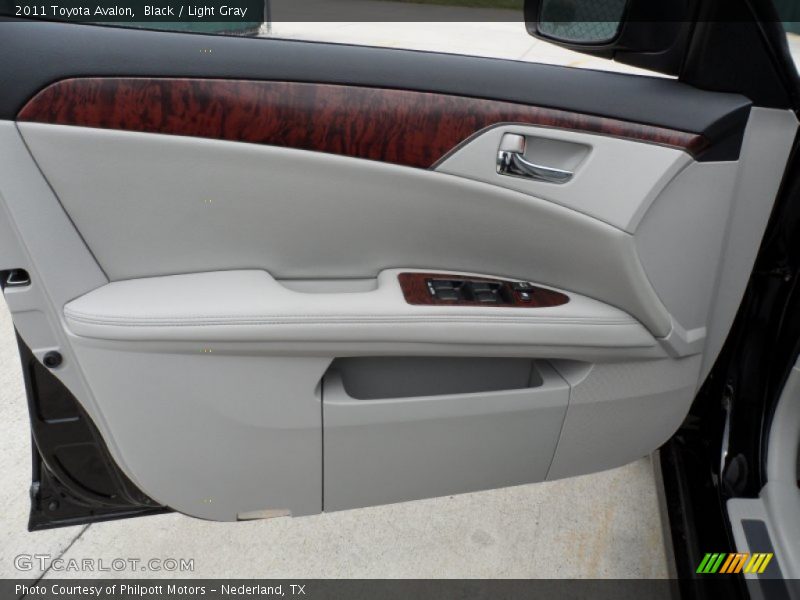 Black / Light Gray 2011 Toyota Avalon