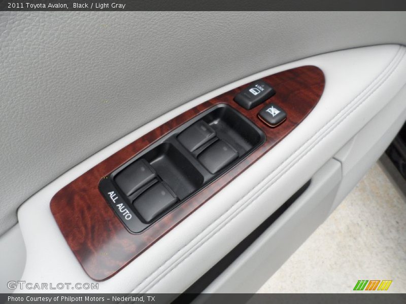 Black / Light Gray 2011 Toyota Avalon