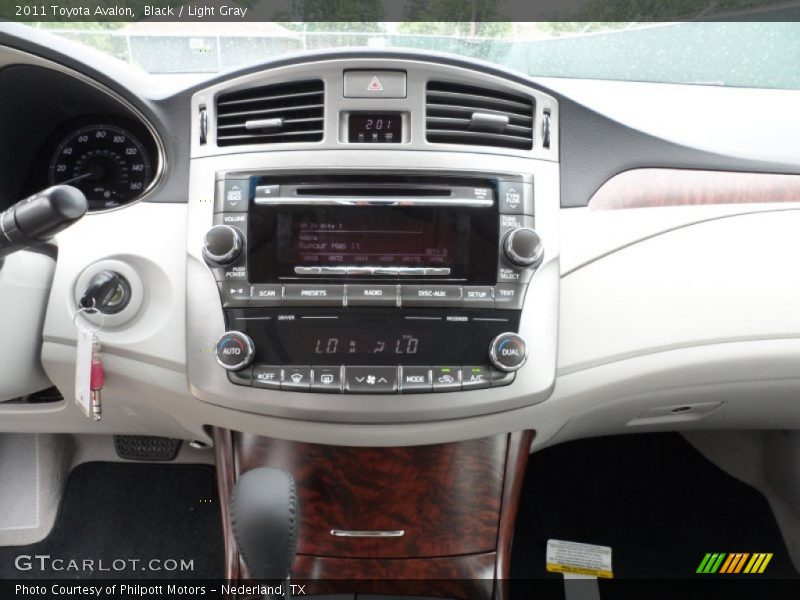 Black / Light Gray 2011 Toyota Avalon