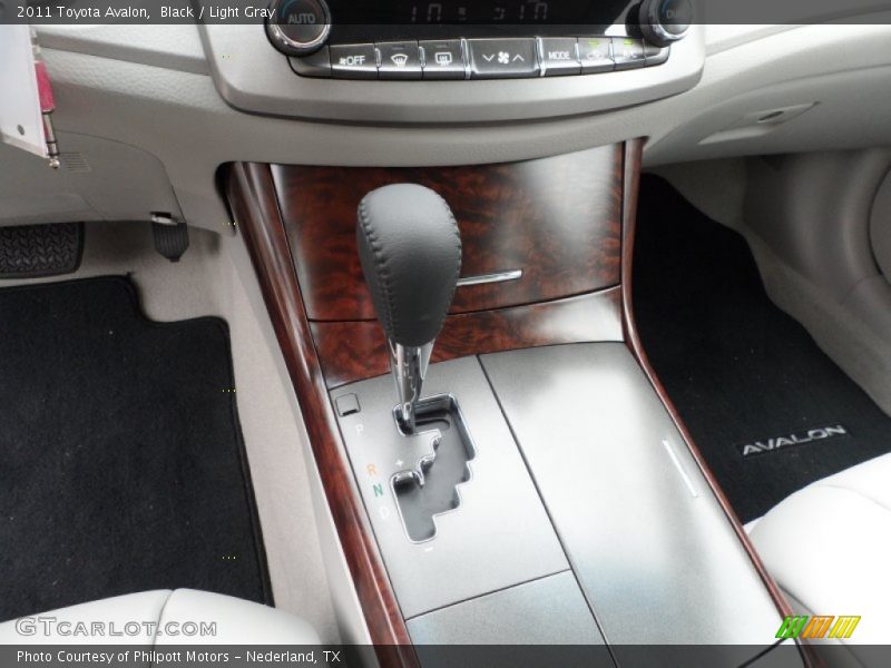 Black / Light Gray 2011 Toyota Avalon