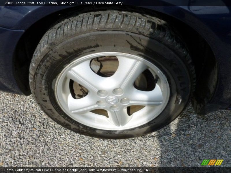 Midnight Blue Pearl / Dark Slate Grey 2006 Dodge Stratus SXT Sedan