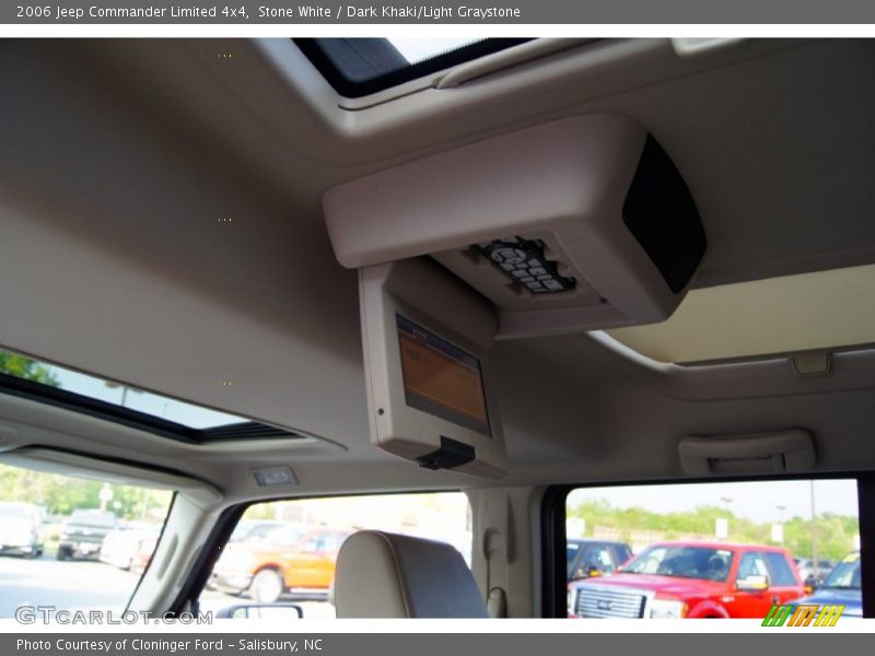 Stone White / Dark Khaki/Light Graystone 2006 Jeep Commander Limited 4x4