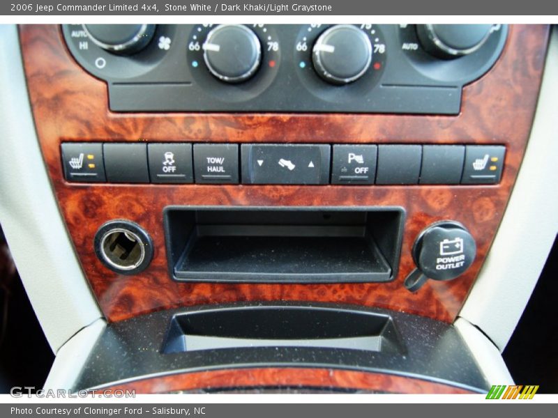 Stone White / Dark Khaki/Light Graystone 2006 Jeep Commander Limited 4x4