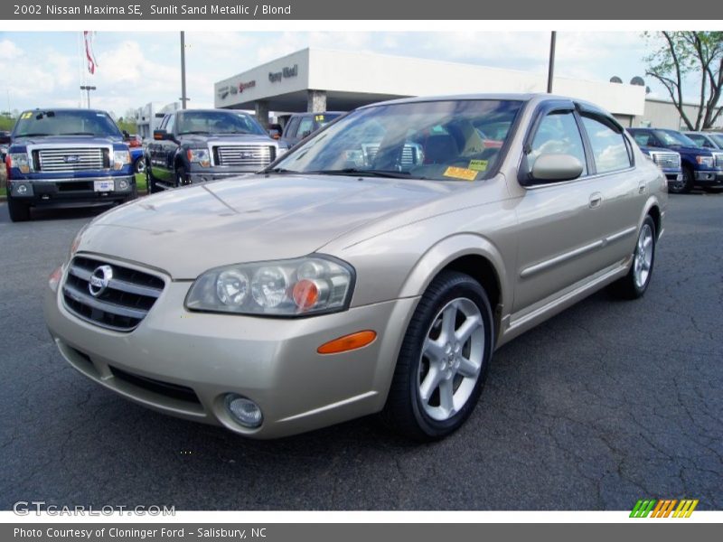 Sunlit Sand Metallic / Blond 2002 Nissan Maxima SE