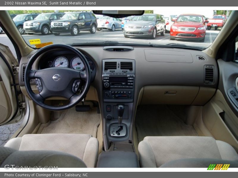 Sunlit Sand Metallic / Blond 2002 Nissan Maxima SE