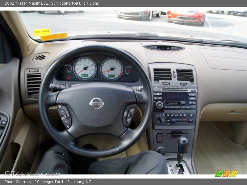 Sunlit Sand Metallic / Blond 2002 Nissan Maxima SE