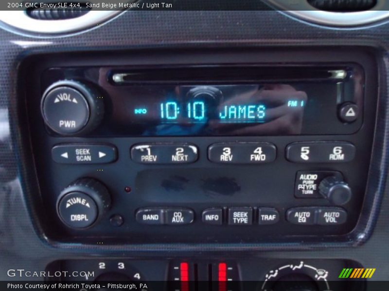 Sand Beige Metallic / Light Tan 2004 GMC Envoy SLE 4x4