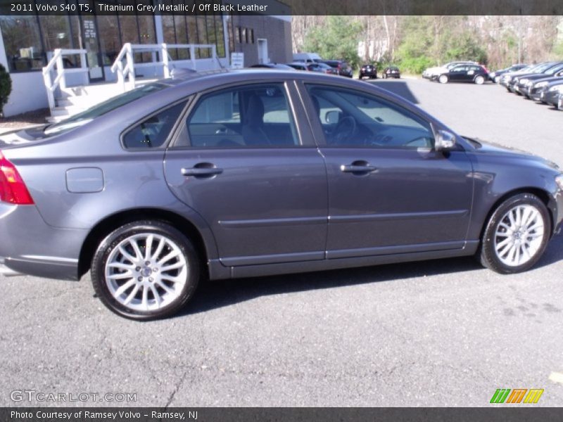 Titanium Grey Metallic / Off Black Leather 2011 Volvo S40 T5
