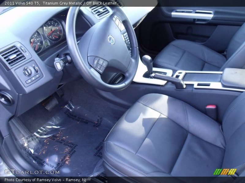 Titanium Grey Metallic / Off Black Leather 2011 Volvo S40 T5