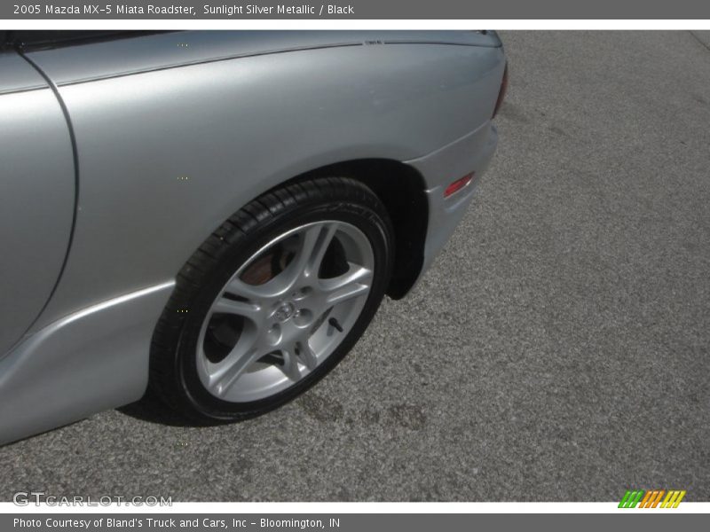 Sunlight Silver Metallic / Black 2005 Mazda MX-5 Miata Roadster