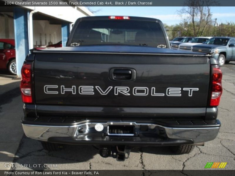 Black / Dark Charcoal 2004 Chevrolet Silverado 1500 Work Truck Extended Cab 4x4
