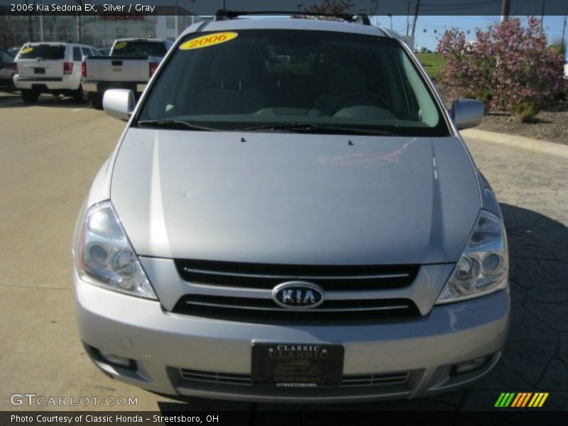 Silver / Gray 2006 Kia Sedona EX