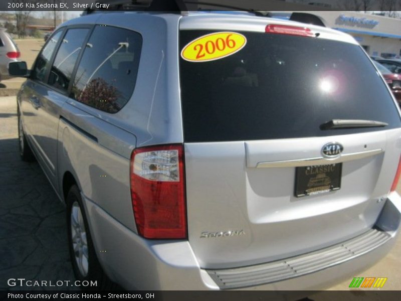 Silver / Gray 2006 Kia Sedona EX
