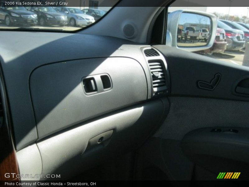 Silver / Gray 2006 Kia Sedona EX