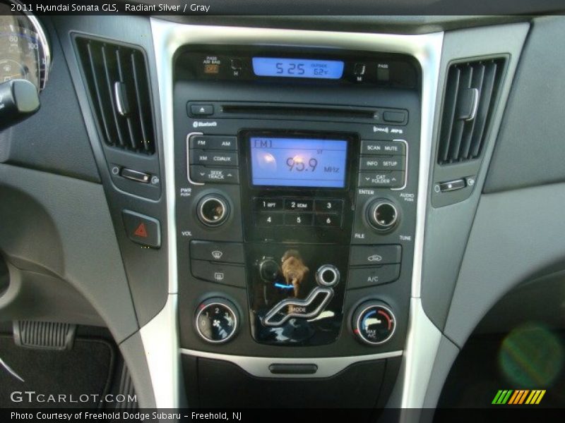 Radiant Silver / Gray 2011 Hyundai Sonata GLS