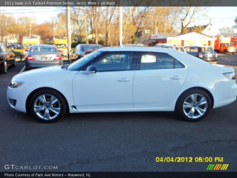 Arctic White / Jet Black 2011 Saab 9-5 Turbo4 Premium Sedan