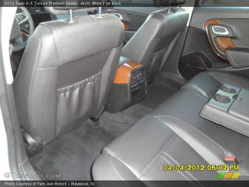 Arctic White / Jet Black 2011 Saab 9-5 Turbo4 Premium Sedan