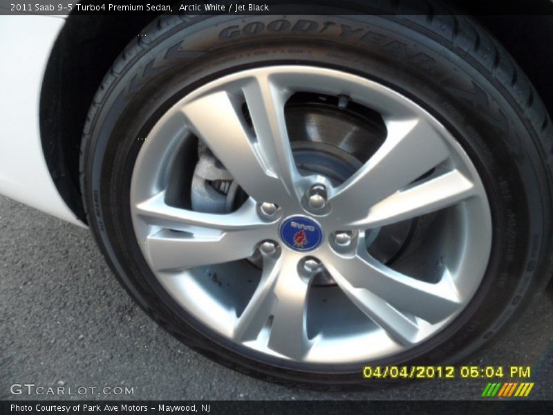 Arctic White / Jet Black 2011 Saab 9-5 Turbo4 Premium Sedan