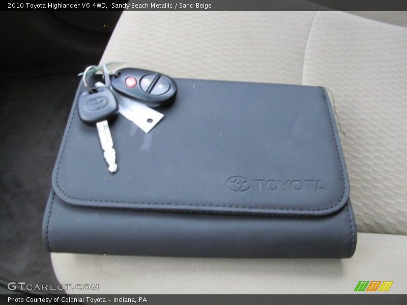 Sandy Beach Metallic / Sand Beige 2010 Toyota Highlander V6 4WD