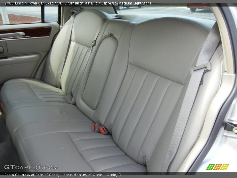 Silver Birch Metallic / Espresso/Medium Light Stone 2003 Lincoln Town Car Executive